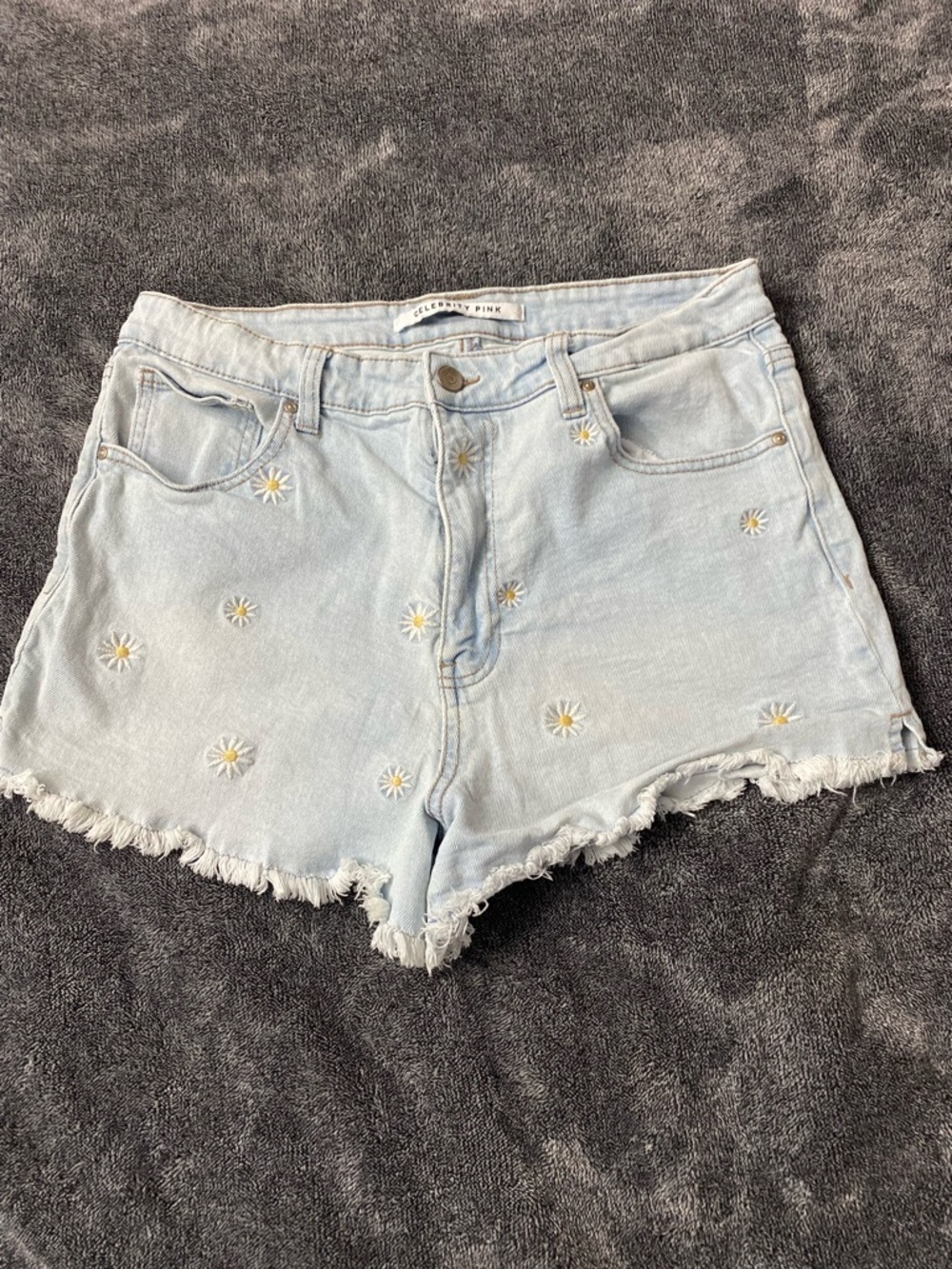 Celebrity Pink Floral Boho Cutoff Shorts - Distressed Daisy Jean Shorts‎ 15/32